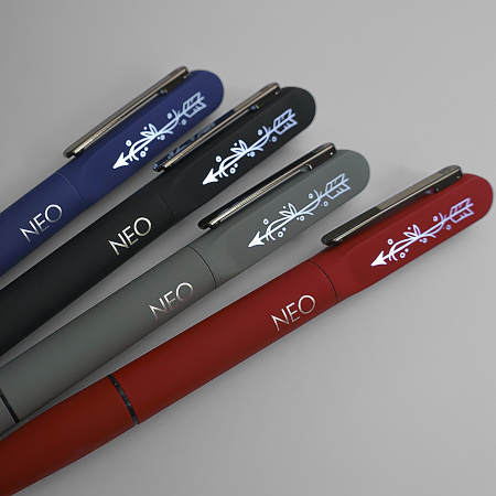 Ручка шариковая NEO с подсветкой после гравировки, soft touch