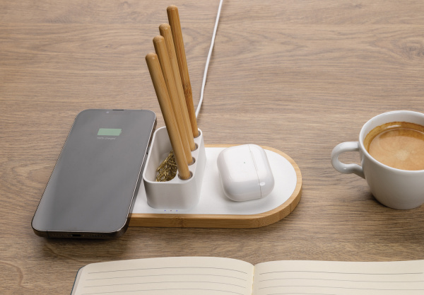 Док-станция Ontario 2-в-1 с органайзером из переработанного пластика RCS, 10 Вт Док-станция Ontario 2-в-1 с органайзером из переработанного пластика RCS, 10 Вт