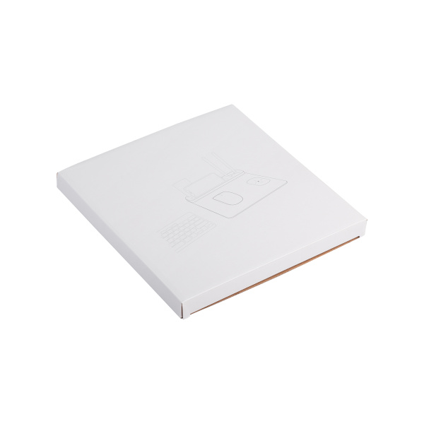 Настольная подставка с беспроводным зарядным устройством, переработанная кожа/бамбук Настольная подставка с беспроводным зарядным устройством, переработанная кожа/бамбук