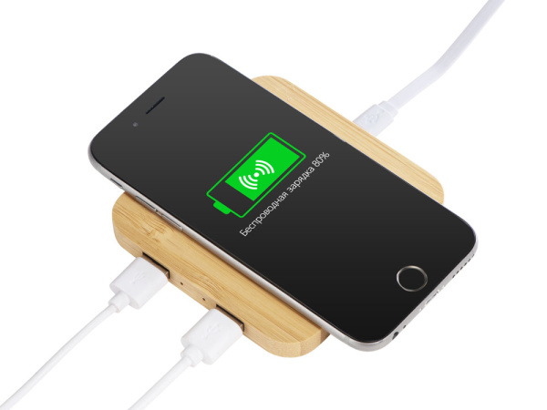 USB-хаб с беспроводной зарядкой из бамбука Plato, 5 Вт USB-хаб с беспроводной зарядкой из бамбука Plato, 5 Вт