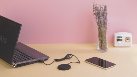 Магнитное беспроводное (15W) зарядное устройство "Magic SOFTTOUCH", покрытие soft touch Магнитное беспроводное (15W) зарядное устройство "Magic SOFTTOUCH", покрытие soft touch