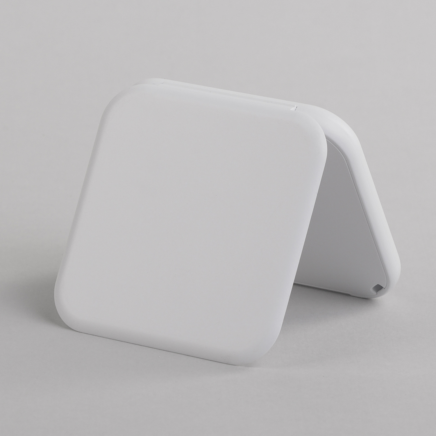 Настольное беспроводное зарядное устройство-подставка "Satellite" Настольное беспроводное зарядное устройство-подставка "Satellite"