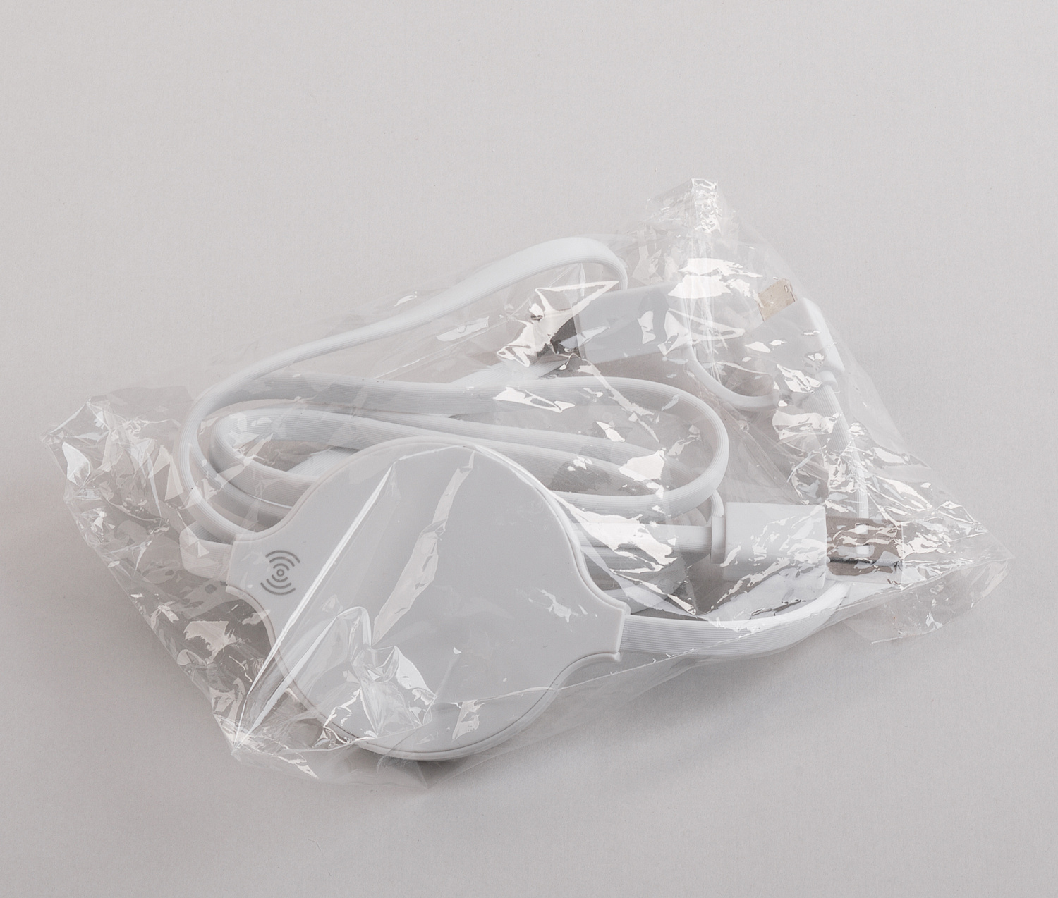 Кабель "Energy" с функцией беспроводного зарядного устройства Кабель "Energy" с функцией беспроводного зарядного устройства