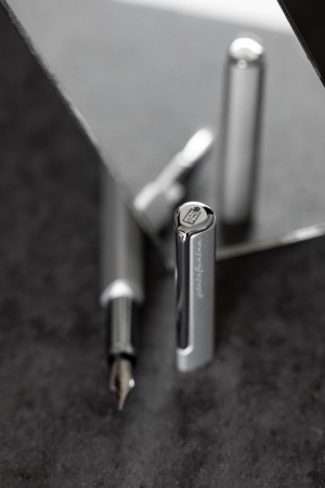 Перьевая ручка PININFARINA PF One SILVER