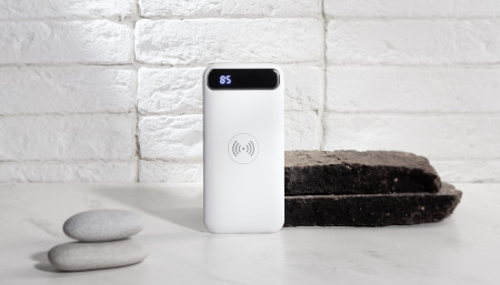 Беспроводное зарядное устройство "Quantum", 10000 mAh с цифровым индикатором заряда Беспроводное зарядное устройство "Quantum", 10000 mAh с цифровым индикатором заряда