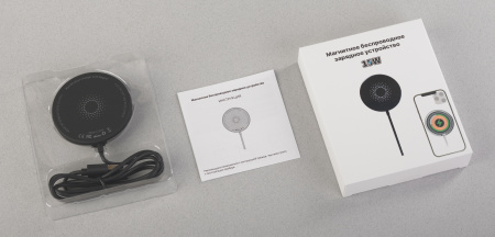 Магнитное беспроводное (15W) зарядное устройство "Magic SOFTTOUCH", покрытие soft touch Магнитное беспроводное (15W) зарядное устройство "Magic SOFTTOUCH", покрытие soft touch