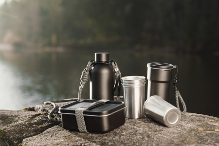 Термокружка VINGA Parks в комплекте с 4 кружками из нержавеющей стали